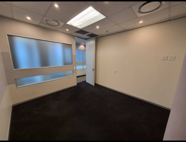 248M² OFFICE TO LET IN SANDTON CENTRAL